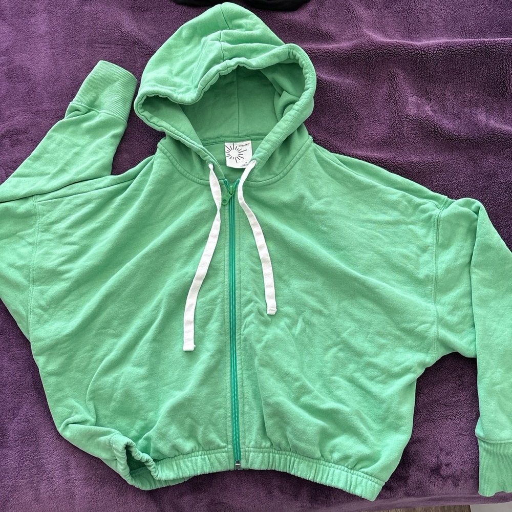 Aerie Offline Oversized Full Zip Cropped Hoodie new in great condition